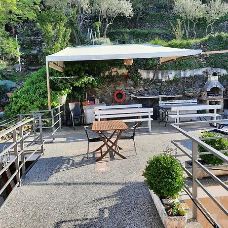 Apartmani I Soba Roberto I Mirjana Valun Exterior foto