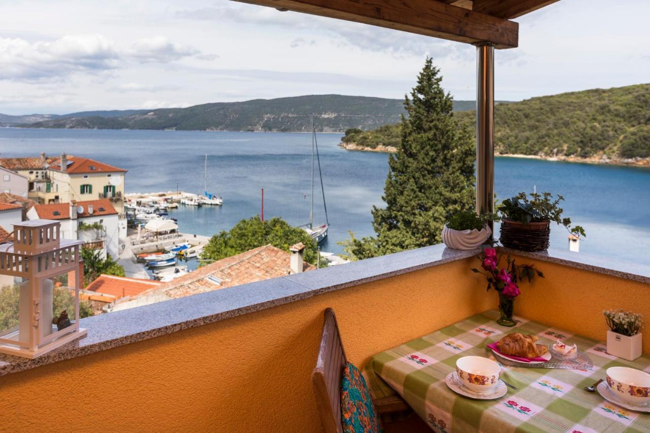 Apartmani I Soba Roberto I Mirjana Valun Exterior foto