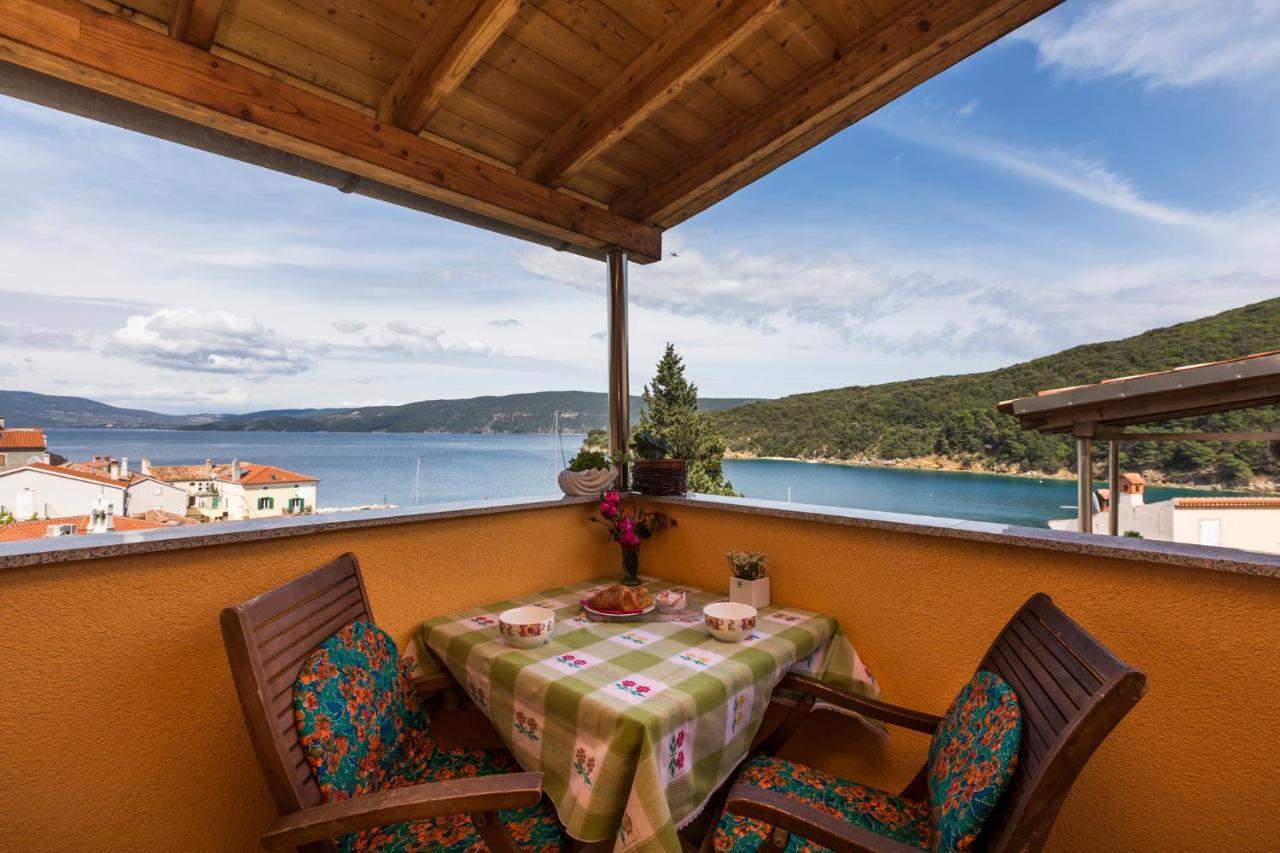 Apartmani I Soba Roberto I Mirjana Valun Exterior foto