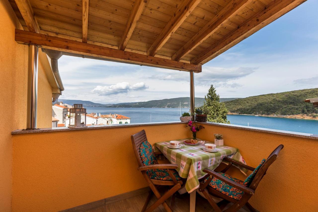 Apartmani I Soba Roberto I Mirjana Valun Exterior foto