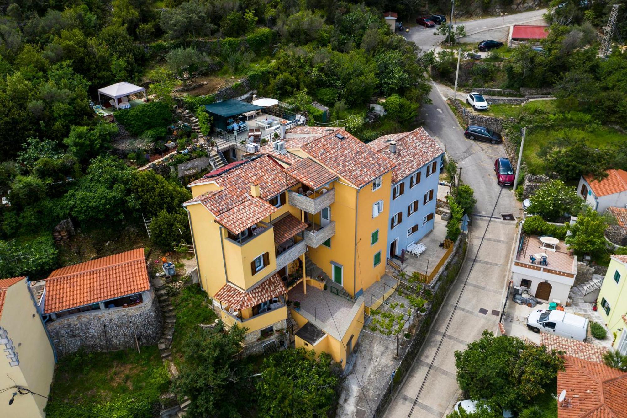 Apartmani I Soba Roberto I Mirjana Valun Exterior foto