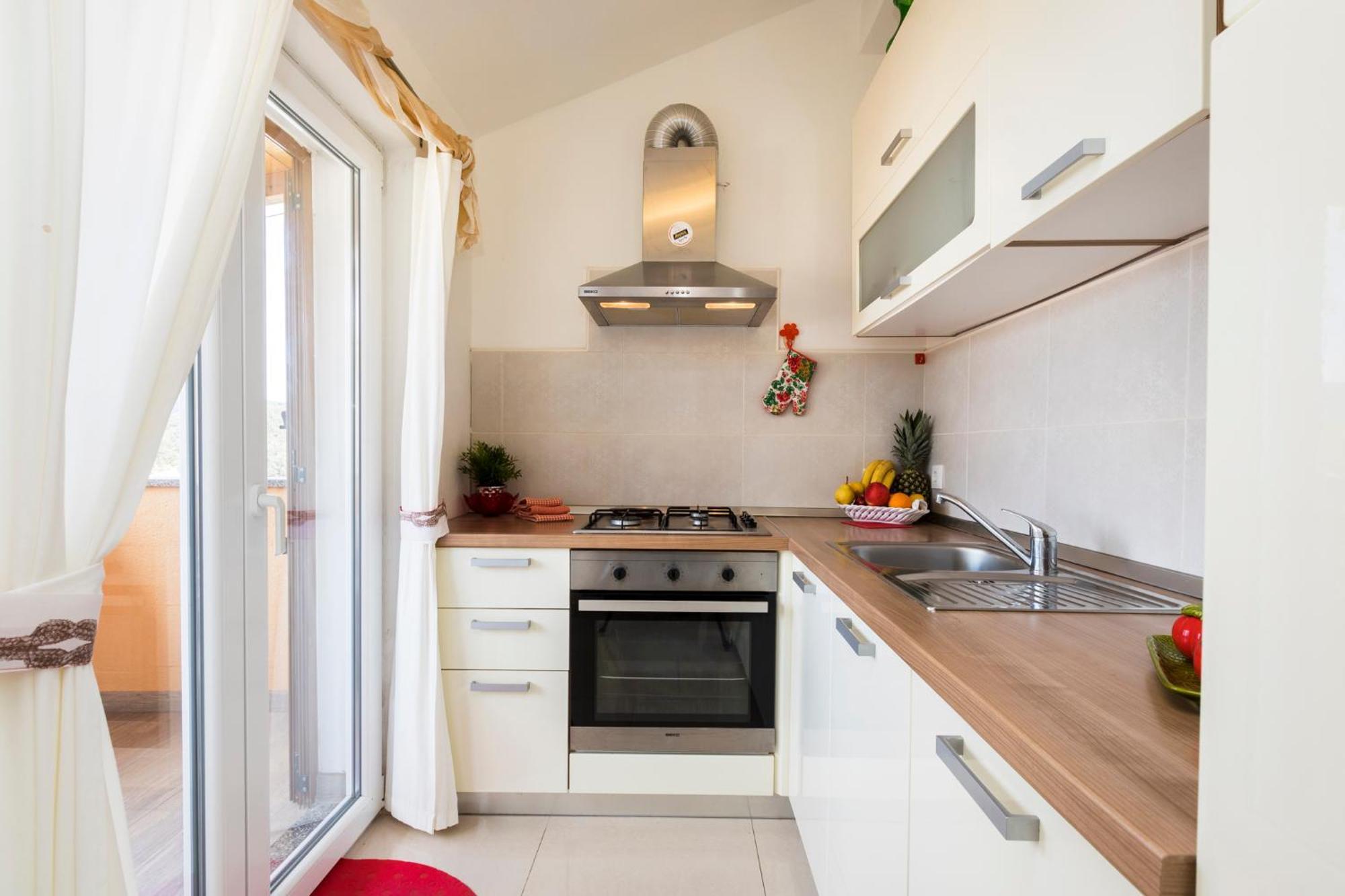 Apartmani I Soba Roberto I Mirjana Valun Exterior foto